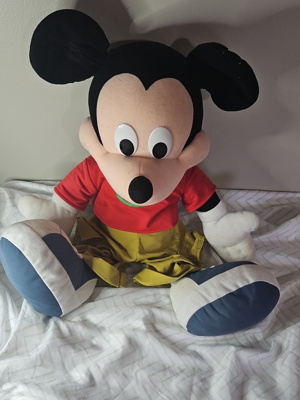 Plush Mickey-Style Kids Toy - Red, Black, Yellow